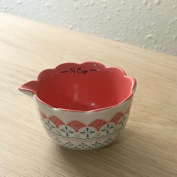 The Pioneer Woman Floral 4 Pc Measuring Cup Set - Picture 8 of 9